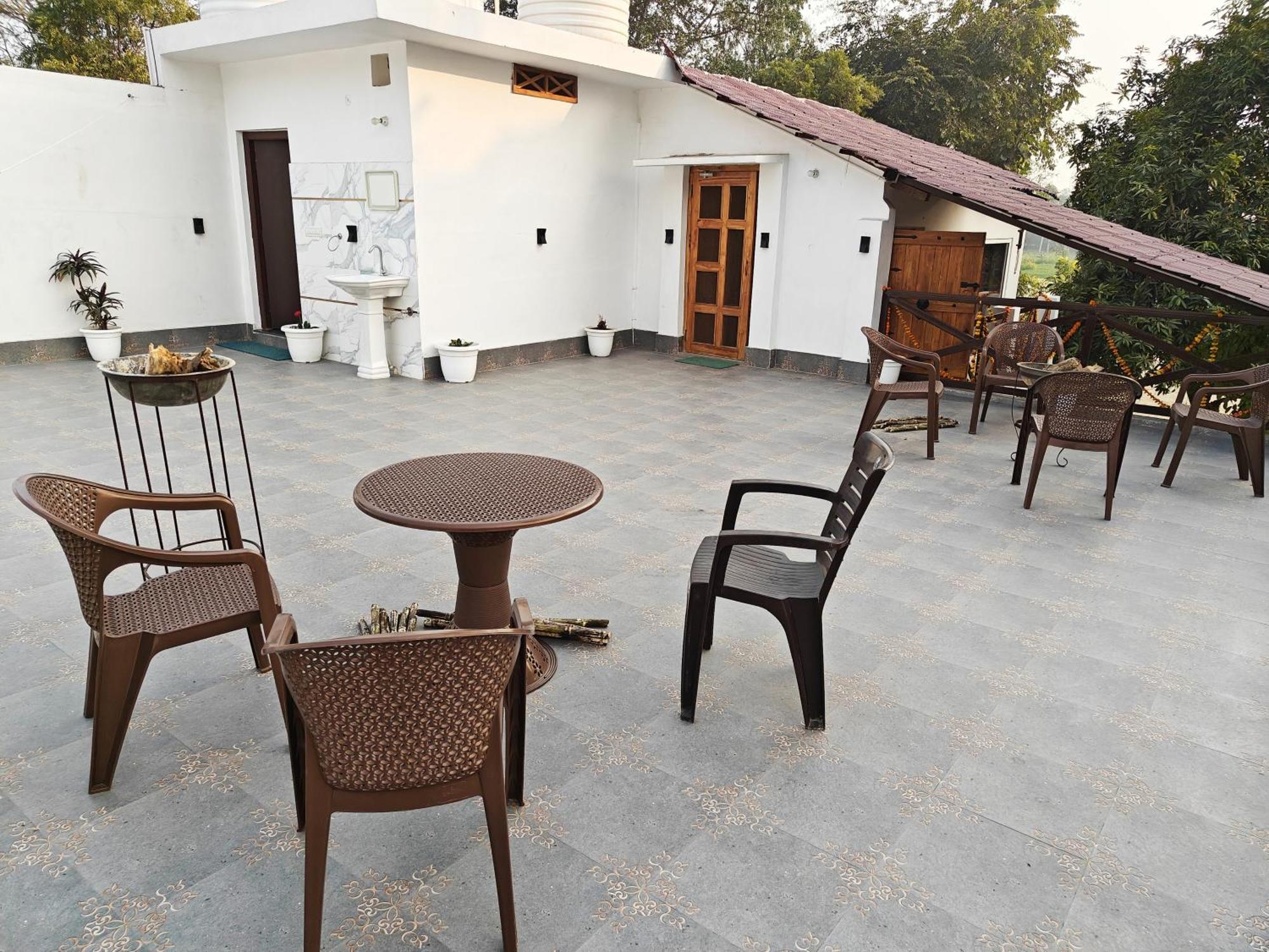Shobhayan Inn, Airport Railway Station Pickup Free Ayodhya Luaran gambar